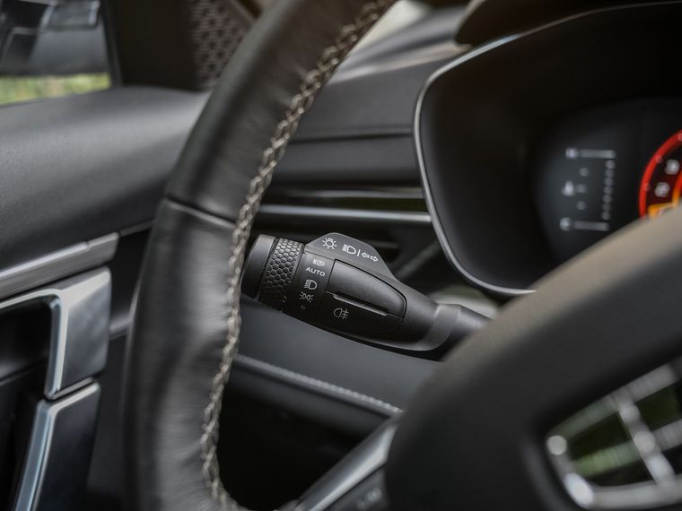 Geely Atlas Pro 2022 года, 69 474 км - вид 6