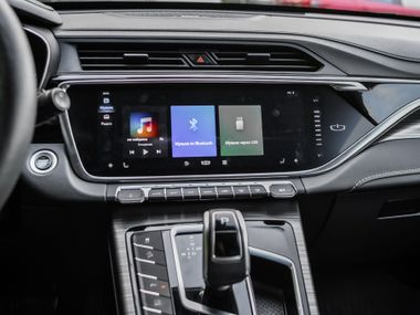 Geely Atlas Pro 2022 года, 69 474 км - вид 9