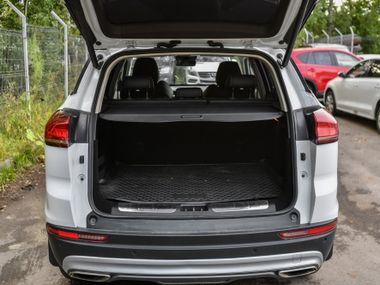 Geely Atlas Pro 2022 года, 69 474 км - вид 17