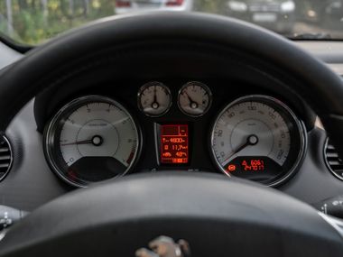 Peugeot 308 2011 года, 246 948 км - вид 5