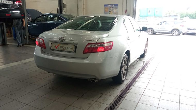 Toyota Camry 2007 года, 272 830 км - вид 3