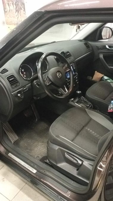 Skoda Yeti 2015 года, 141 316 км - вид 5