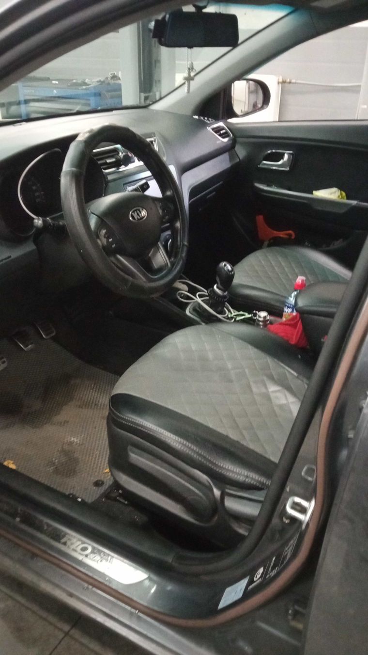 KIA Rio 2014 года, 145 545 км - вид 5