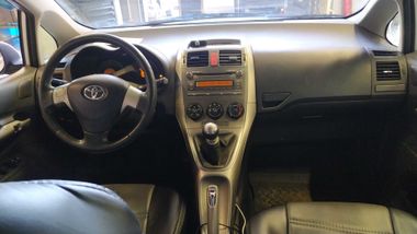 Toyota Auris 2009 года, 223 103 км - вид 5