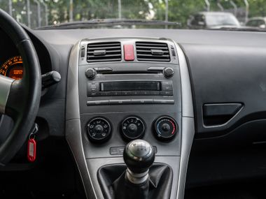 Toyota Auris 2009 года, 223 103 км - вид 7