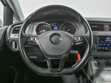 Volkswagen Golf 2017 года, 142 412 км - вид 9