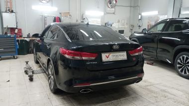 Kia Optima 2017 года, 128 850 км - вид 4