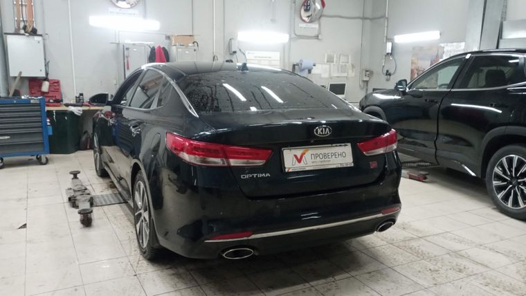 Kia Optima 2017 года, 128 850 км - вид 4