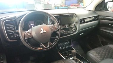 Mitsubishi Outlander 2018 года, 68 906 км - вид 5