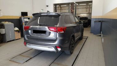 Mitsubishi Outlander 2022 года, 12 597 км - вид 3