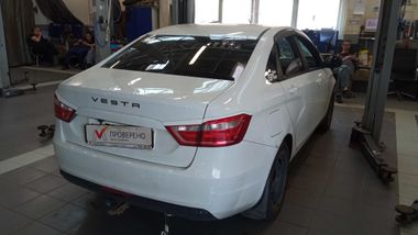 ВАЗ (LADA) Vesta 2017 года, 272 008 км - вид 3