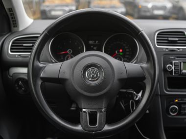 Volkswagen Golf 2011 года, 157 986 км - вид 6