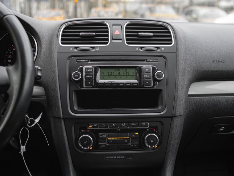 Volkswagen Golf 2011 года, 157 986 км - вид 7
