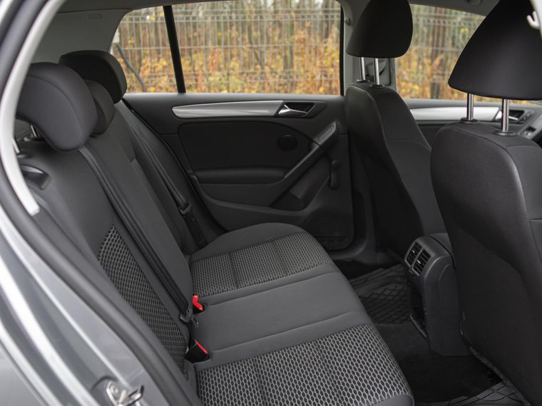 Volkswagen Golf 2011 года, 157 986 км - вид 10