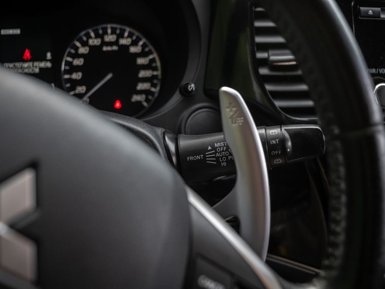 Mitsubishi Outlander 2012 года, 204 648 км - вид 8