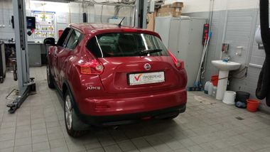 Nissan Juke 2013 года, 319 232 км - вид 4