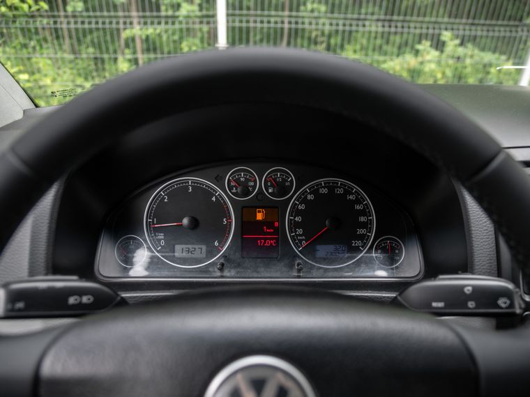 Volkswagen Multivan 2007 года, 229 271 км - вид 5