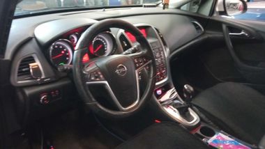 Opel Astra 2014 года, 174 500 км - вид 5