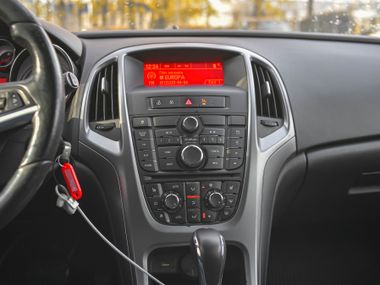 Opel Astra 2014 года, 174 500 км - вид 6