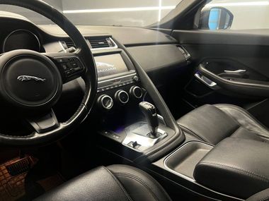 Jaguar E-Pace 2018 года, 89 828 км - вид 12