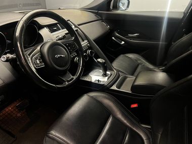 Jaguar E-Pace 2018 года, 89 828 км - вид 17