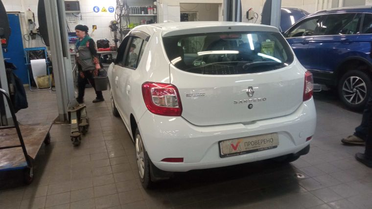 Renault Sandero 2018 года, 99 478 км - вид 4