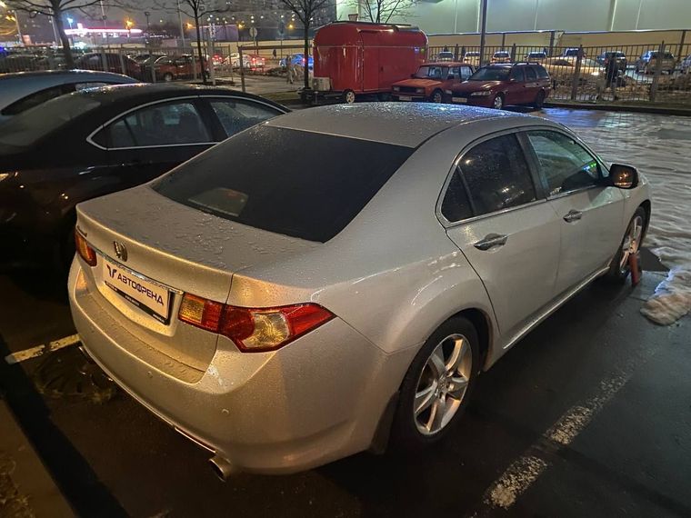 Honda Accord 2011 года, 172 361 км - вид 3