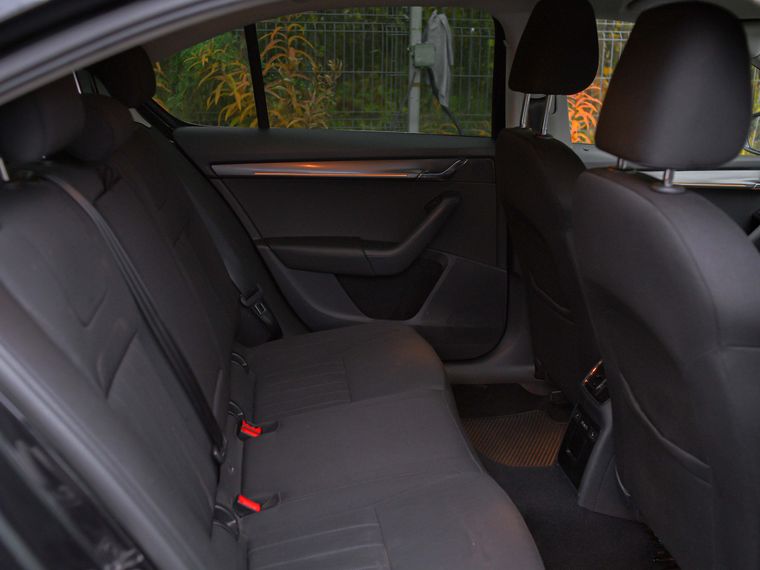Skoda Octavia 2019 года, 199 765 км - вид 14