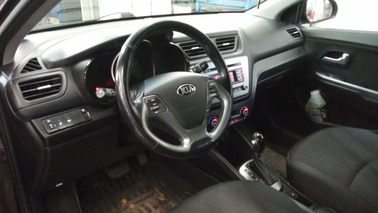 Kia Rio 2016 года, 70 000 км - вид 5
