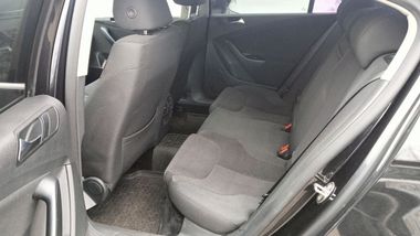 Volkswagen Passat 2010 года, 269 095 км - вид 17