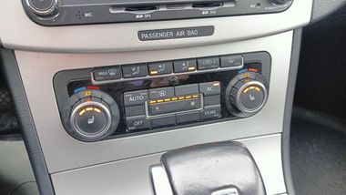 Volkswagen Passat 2010 года, 269 095 км - вид 12
