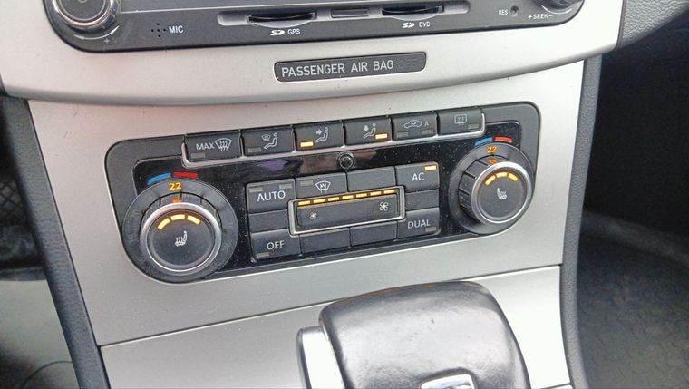 Volkswagen Passat 2010 года, 269 095 км - вид 12