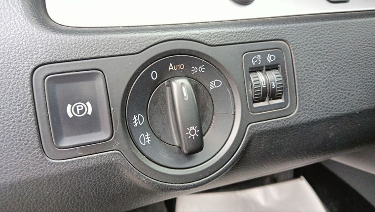 Volkswagen Passat 2010 года, 269 095 км - вид 15