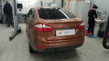 Ford Fiesta 2015 года, 117 568 км - вид 5