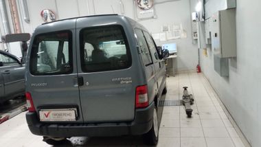 Peugeot Partner 2008 года, 176 487 км - вид 3