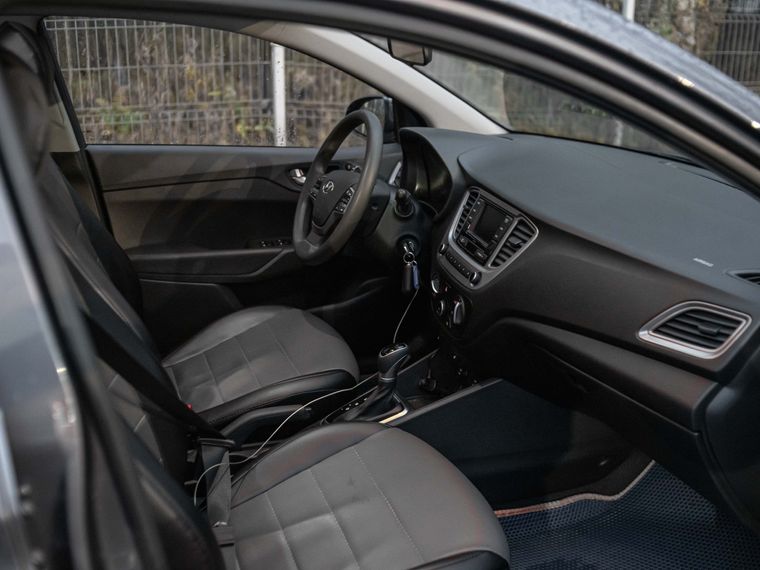 Hyundai Solaris 2021 года, 61 433 км - вид 11