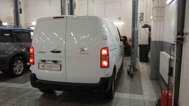 Peugeot Expert 2021 года, 137 302 км - вид 3