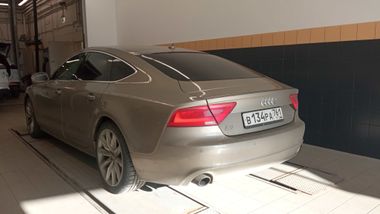 Audi A7 2011 года, 201 262 км - вид 4