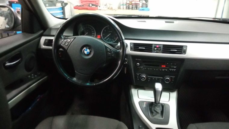 BMW 3 серия 2010 года, 260 000 км - вид 5