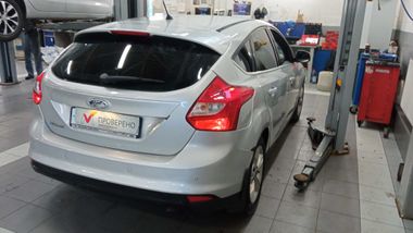 Ford Focus 2011 года, 203 307 км - вид 3