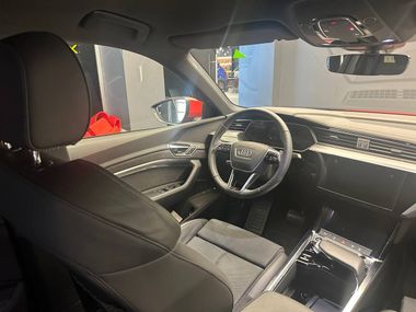 Audi e-tron Sportback 2021 года, 29 457 км - вид 18