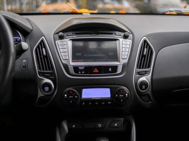 Hyundai ix35 2011 года, 237 043 км - вид 9