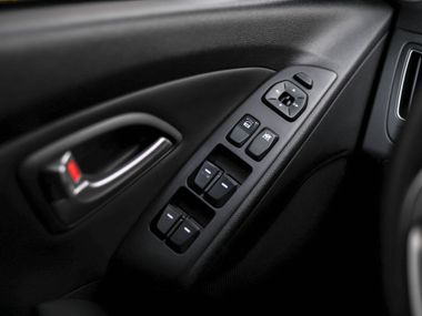 Hyundai ix35 2011 года, 237 043 км - вид 11