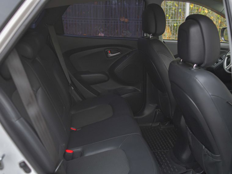 Hyundai ix35 2011 года, 237 043 км - вид 13