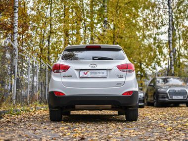 Hyundai ix35 2011 года, 237 043 км - вид 4