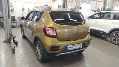 Renault Sandero Stepway 2016 года, 73 886 км - вид 4