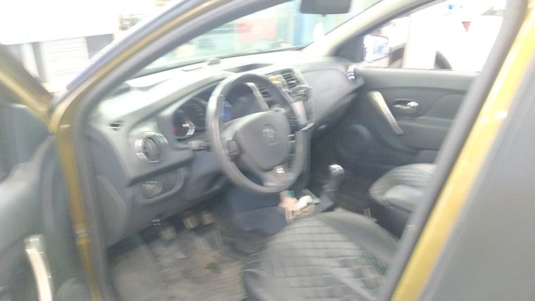 Renault Sandero Stepway 2016 года, 73 886 км - вид 5