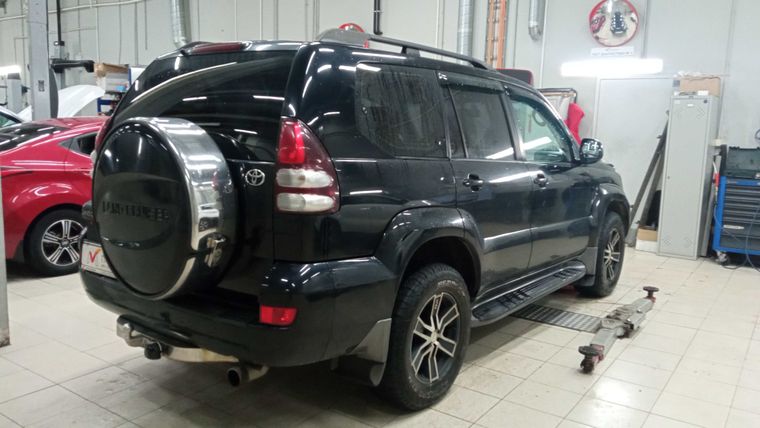 Toyota Land Cruiser 2008 года, 361 000 км - вид 3