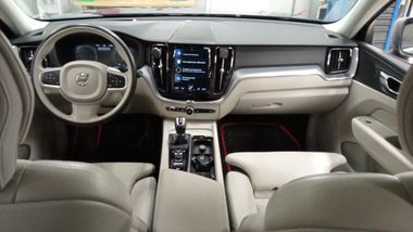 Volvo XC60 2018 года, 148 955 км - вид 6