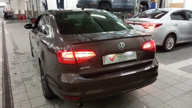 Volkswagen Jetta 2015 года, 108 204 км - вид 4